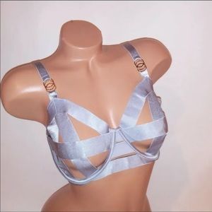 NWT Victorias Secret Luxe Very Sexy  Strappy Cut Out  Bra 34DD NWT